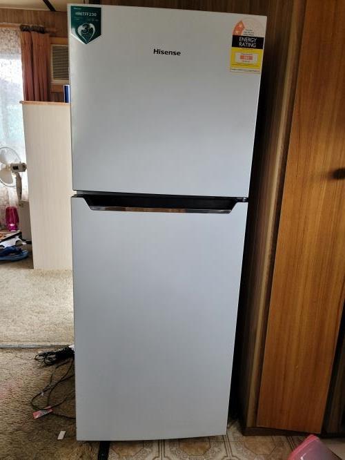 Second-hand Hisense 230L Top Mount Fridge
