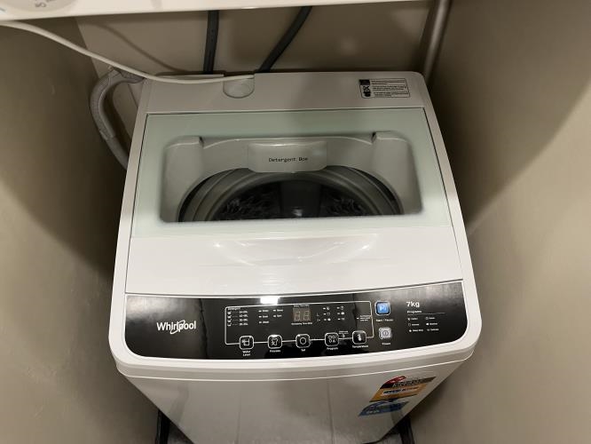 Second-hand Whirlpool 7kg Top Load Washing Machine