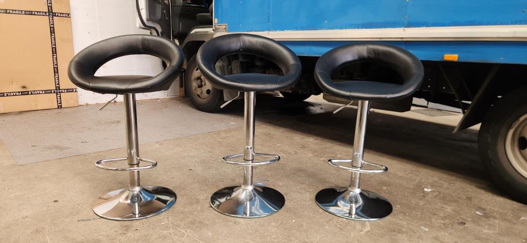 Second-hand Set of 3 Bar Stools