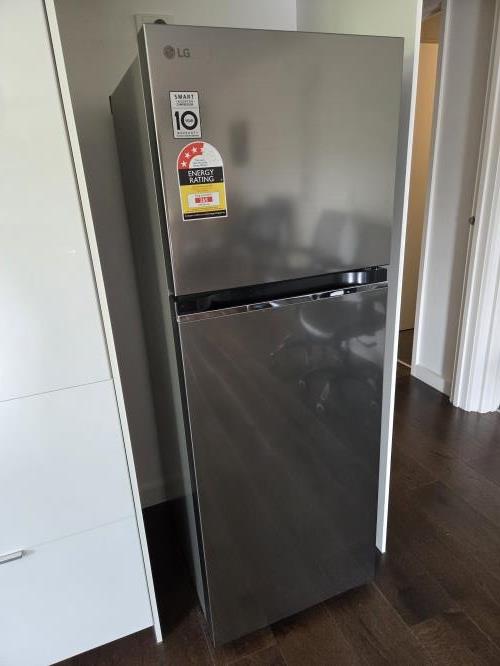Second-hand LG 243L Top Mount Fridge