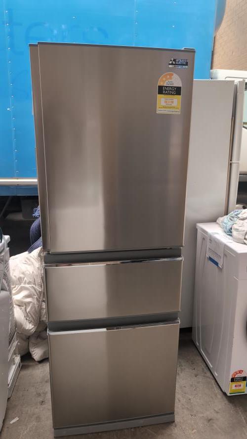 Second-hand Mitsubishi 370L Bottom Mount Fridge