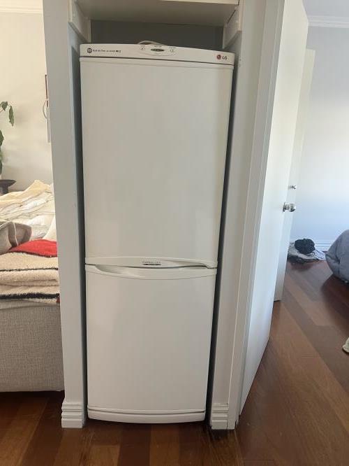 Second-hand LG 305L Bottom Mount Fridge