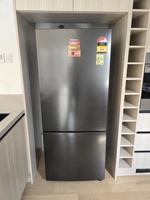 Second-hand Samsung 427L Bottom Mount Fridge