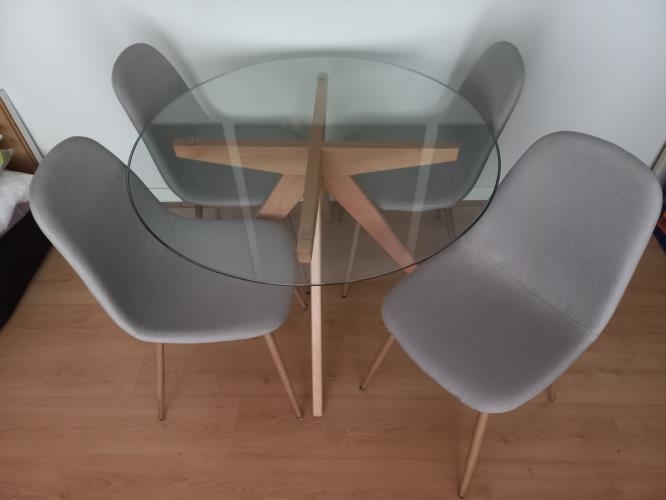 Second-hand Dining Table with 4 Chairs