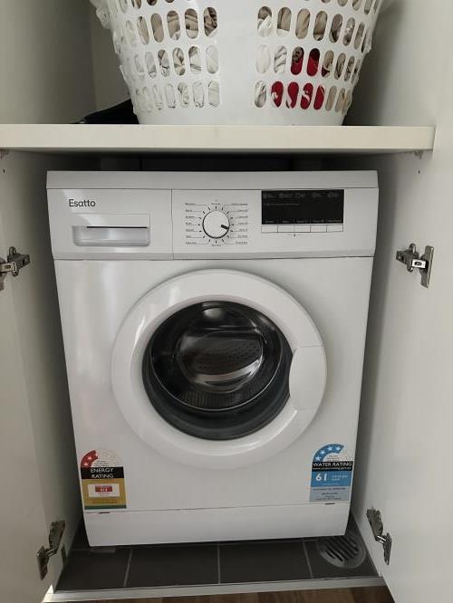 Second-hand Esatto 6kg Front Load Washing Machine