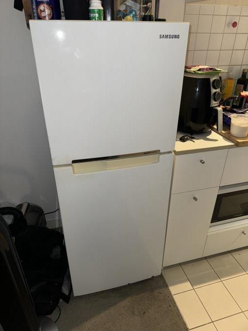 Second-hand Samsung 228L Top Mount Fridge