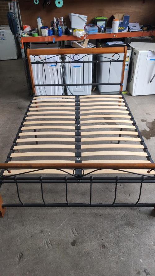 Second-hand Queen Size Bed Frame - Photo 1)
