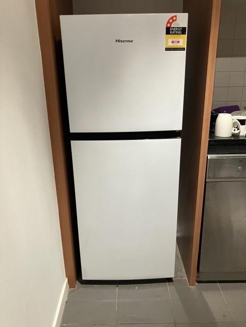Second-hand Hisense 205L Top Mount Fridge