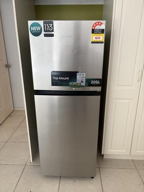 Second-hand Hisense 205L Top Mount Fridge