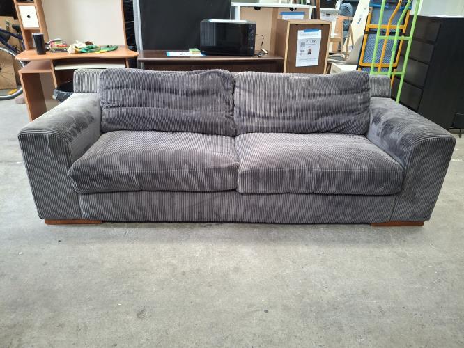 Second-hand Sofa - Photo 1)