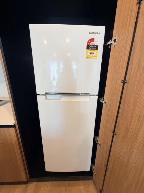Second-hand Samsung 255L Top Mount Fridge