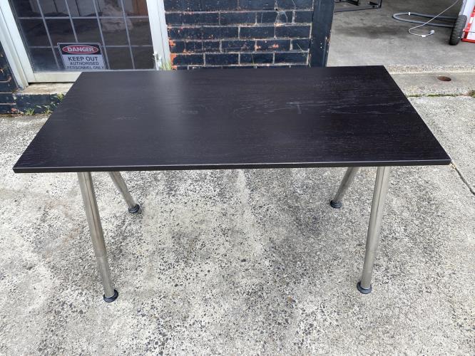 Second-hand Desk - Photo 1)