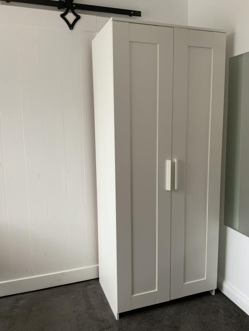Second-hand Wardrobe
