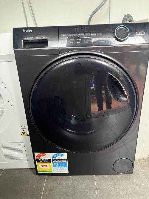 Second-hand Haier 8.5kg Front Load Washing Machine - Photo 1)