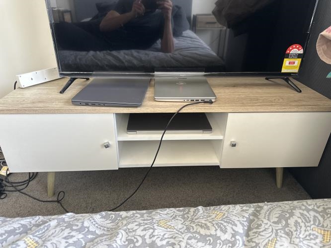 Second-hand Entertainment Unit - Photo 1)