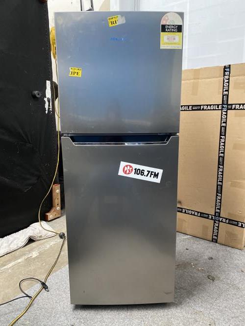 Second-hand Hisense 230L Top Mount Fridge