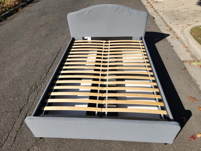 Second-hand Queen Size Bed Frame with 4 Drawers