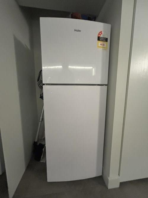 Second-hand Haier 222L Top Mount Fridge