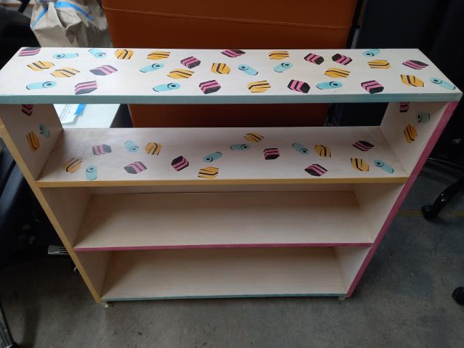 Second-hand Bookshelf