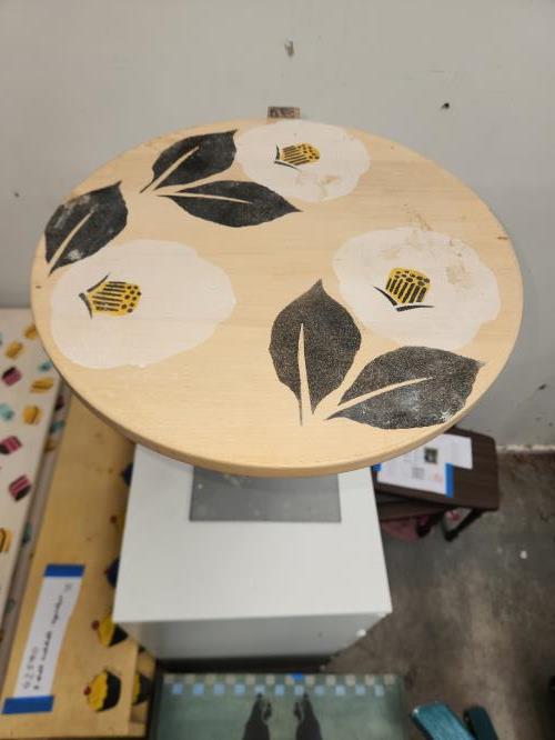 Second-hand Side Table - Photo 1)