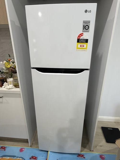 Second-hand LG 254L Top Mount Fridge