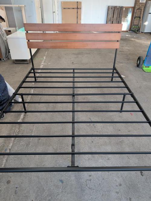 Second-hand Double Bed Frame - Photo 1)