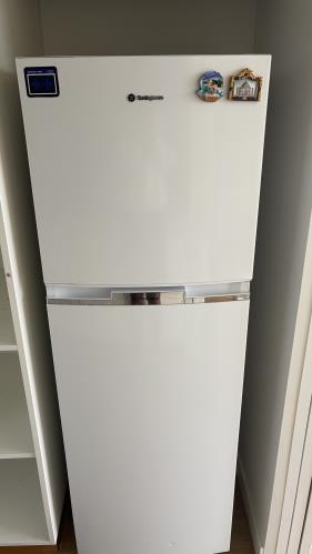 Second-hand Westinghouse 275L Top Mount Fridge