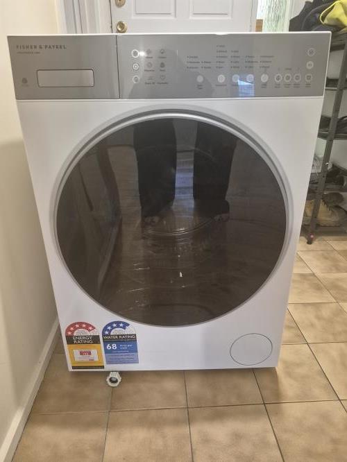 Second-hand Fisher & Paykel 8kg Front Load Washing Machine