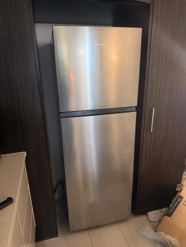 Second-hand Hisense 326L Top Mount Fridge