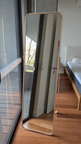 Second-hand IKEA Standing Mirror - Photo 1)