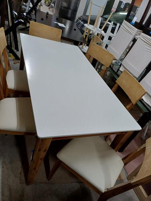 Second-hand Dining Table with 6 Chairs - Photo 1)