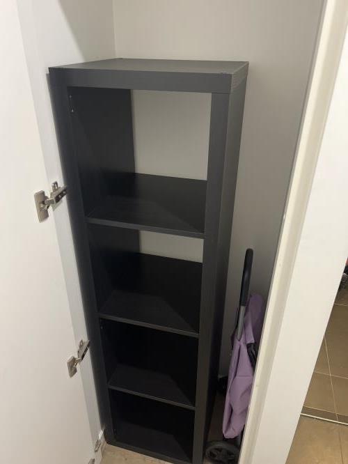 Second-hand IKEA Bookshelf - Photo 1)