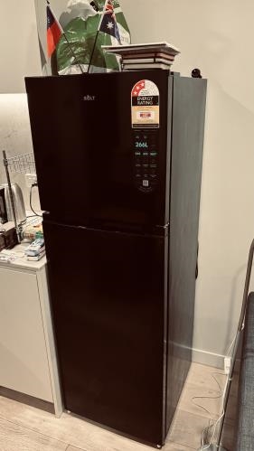 Second-hand Solt 266L Top Mount Fridge