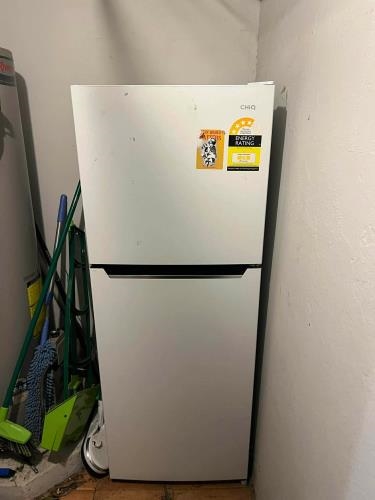 Second-hand Chiq 202L Top Mount Fridge