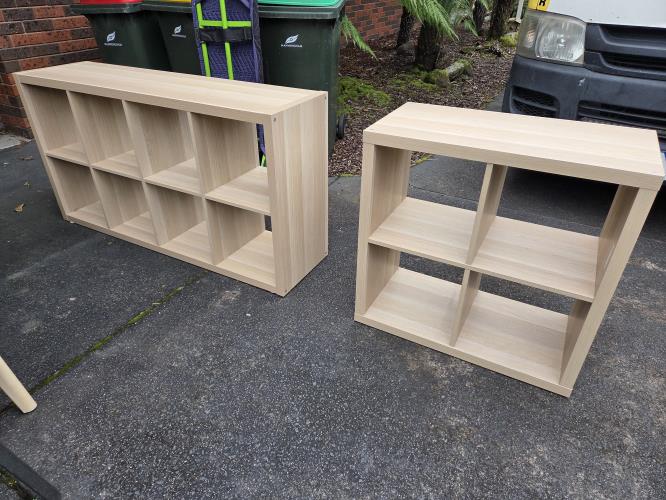 Second-hand Set of 2 IKEA KALLAX Shelf Units - Photo 1)
