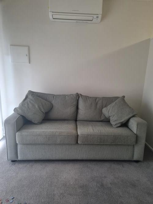 Second-hand Sofa Bed - Photo 1)