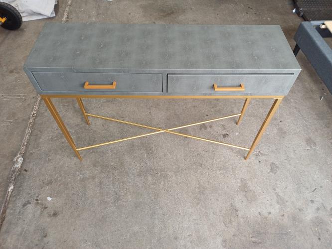 Second-hand Stylish Hall Table - Photo 1)