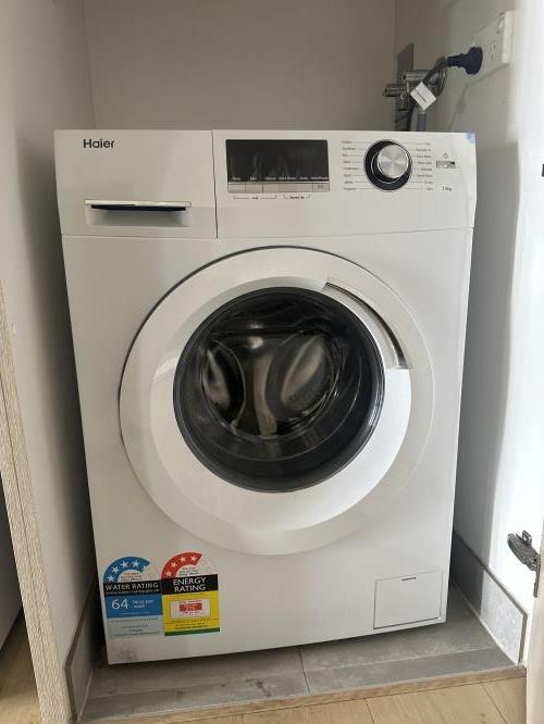 Second-hand Haier 7.5kg Front Load Washing Machine
