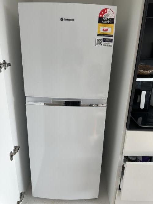 Second-hand Westinghouse 230L Top Mount Fridge - Photo 1)