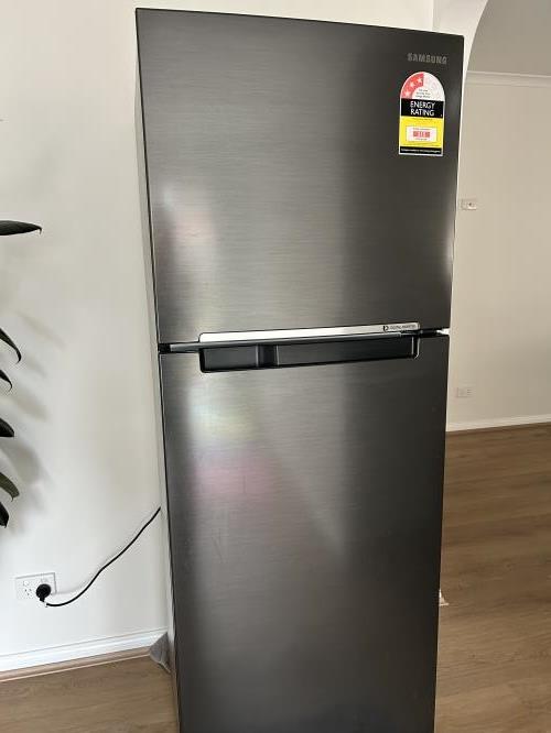 Second-hand Samsung 326L Top Mount Fridge