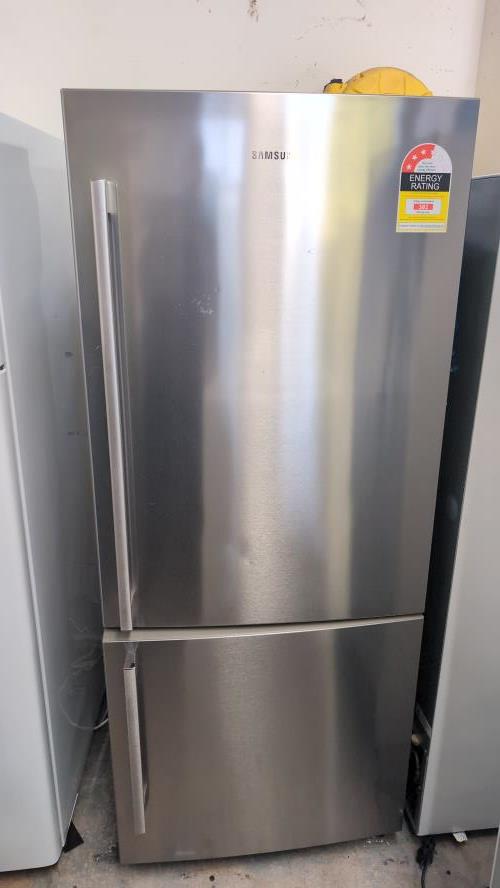 Second-hand Samsung 450L Bottom Mount Fridge - Photo 1)