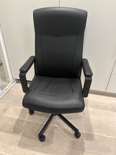 Second-hand IKEA Office Swivel Chair - Photo 1)