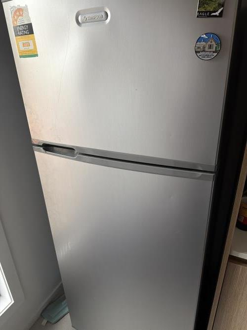 Second-hand Simpson 390L Top Mount Fridge