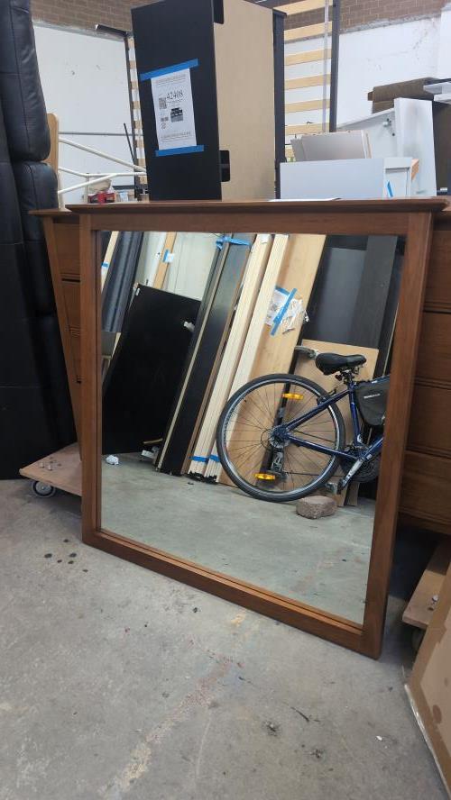Second-hand Mirror - Photo 1)