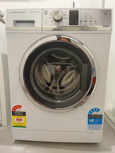 Second-hand Fisher & Paykel 8kg Front Load Washing Machine