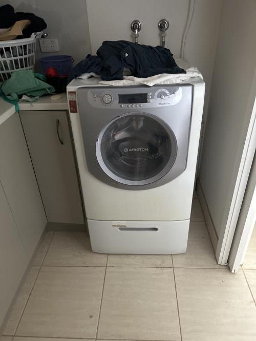 Second-hand Aqualtis 8.5kg Front Load Washing Machine - Photo 1)