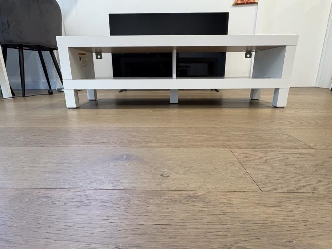 Second-hand TV Stand - Photo 1)