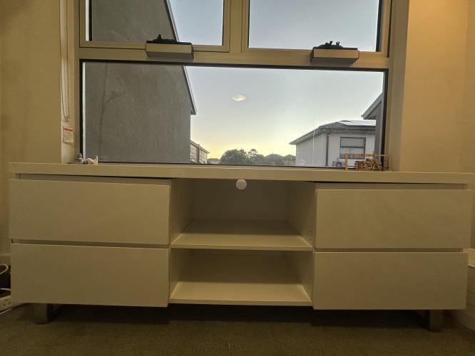 Second-hand Entertainment Unit - Photo 1)