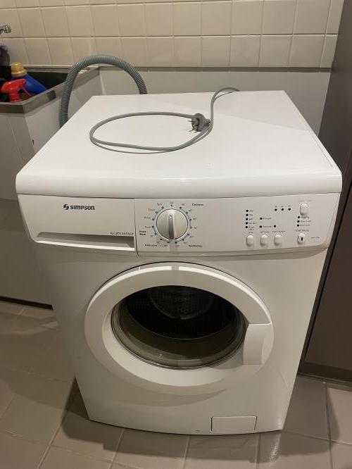 Second-hand Simpson 7kg Front Load Washing Machine - Photo 1)