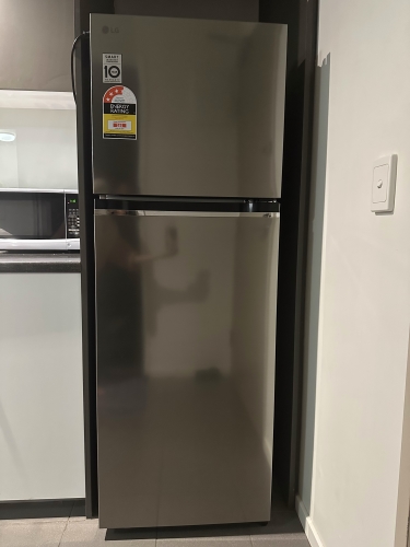 Second-hand LG 243L Top Mount Fridge